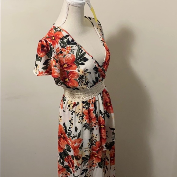 Flowers anyone - Picture 2 of 6